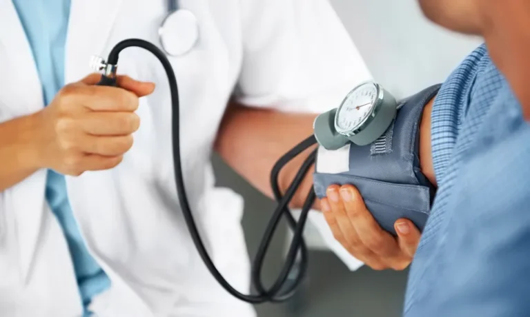 Best Blood Pressure Management Clinic in Paschim Vihar: Expert Care for a Healthy Heart